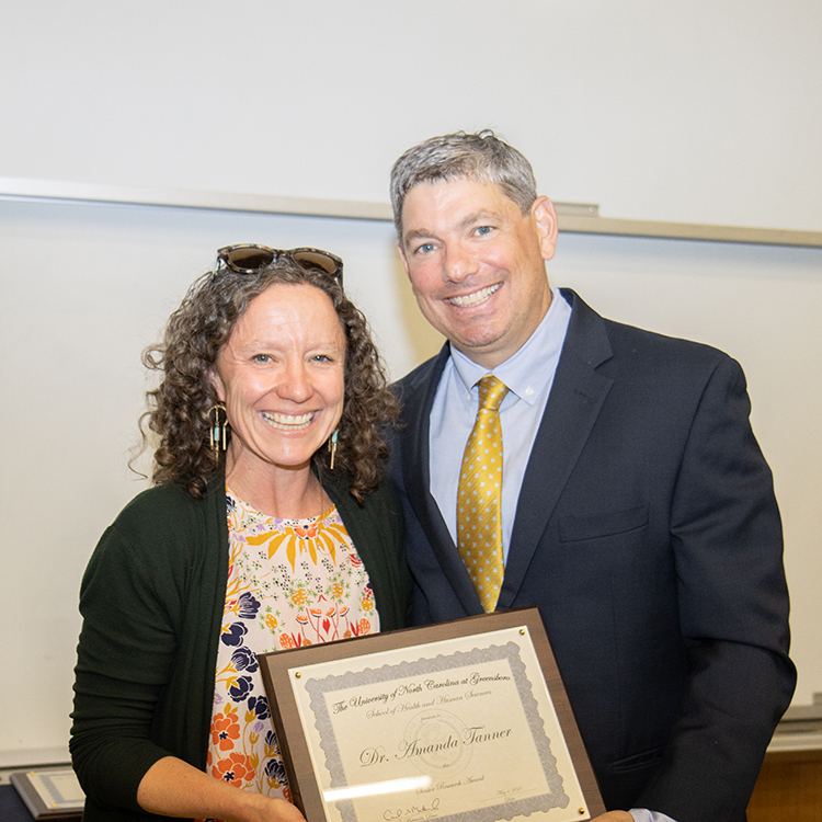 Dr. Amanda Tanner receives faculty award 2025. 